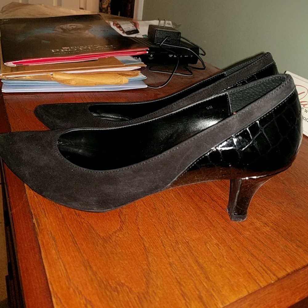 Vinelli black pumps